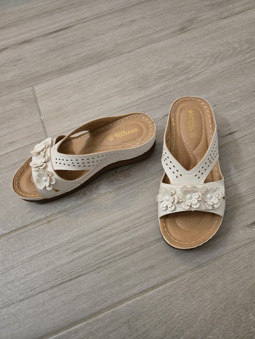 Patrizia By Spring Step Women's White Floral Slide Sandals Size 37 - Picture 3 of 6